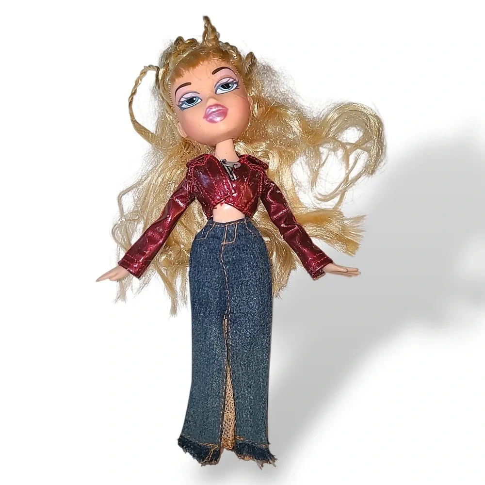 2002 Bratz Xpress It‎ Chloe Doll MGA Blonde w Outfit No Shoes As Is Vintage